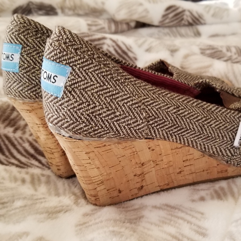 Tom's wedges